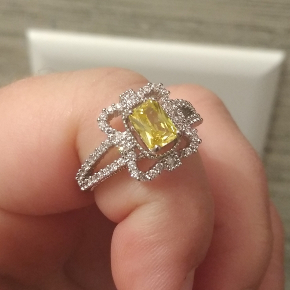 Estate Jewelry - 14k WG/Silver Victorian Citrine Topaz Fancy Ring 8
